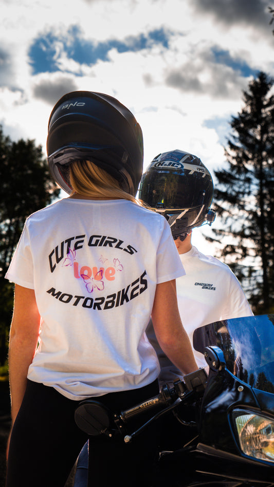 Cute girls love motorbikes T Shirt